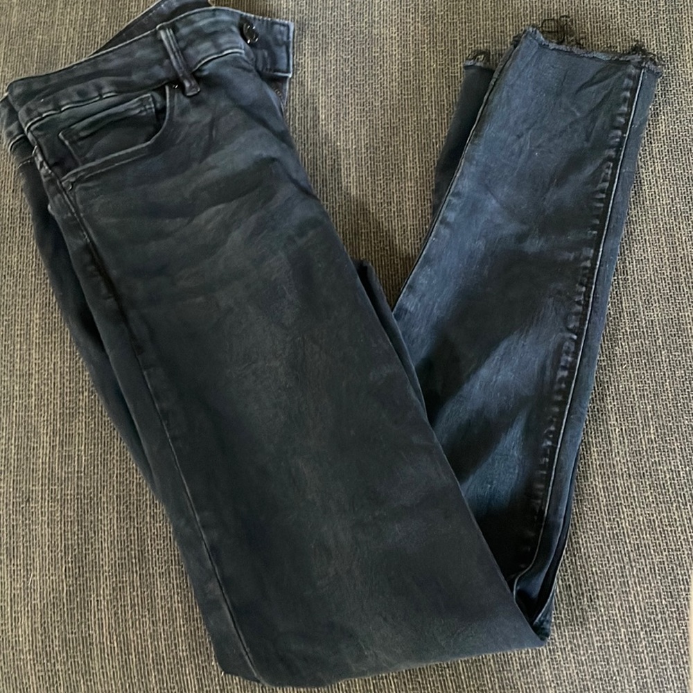 WhiteHouse BlackMarket jeans, size 4 in woman’s the skinny ankle style